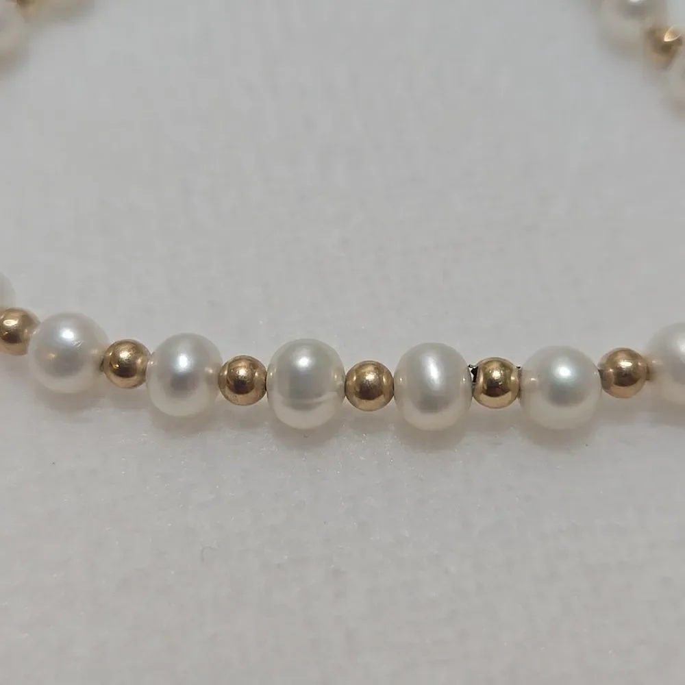14k Gold and White Pearl Bracelet, Size 7